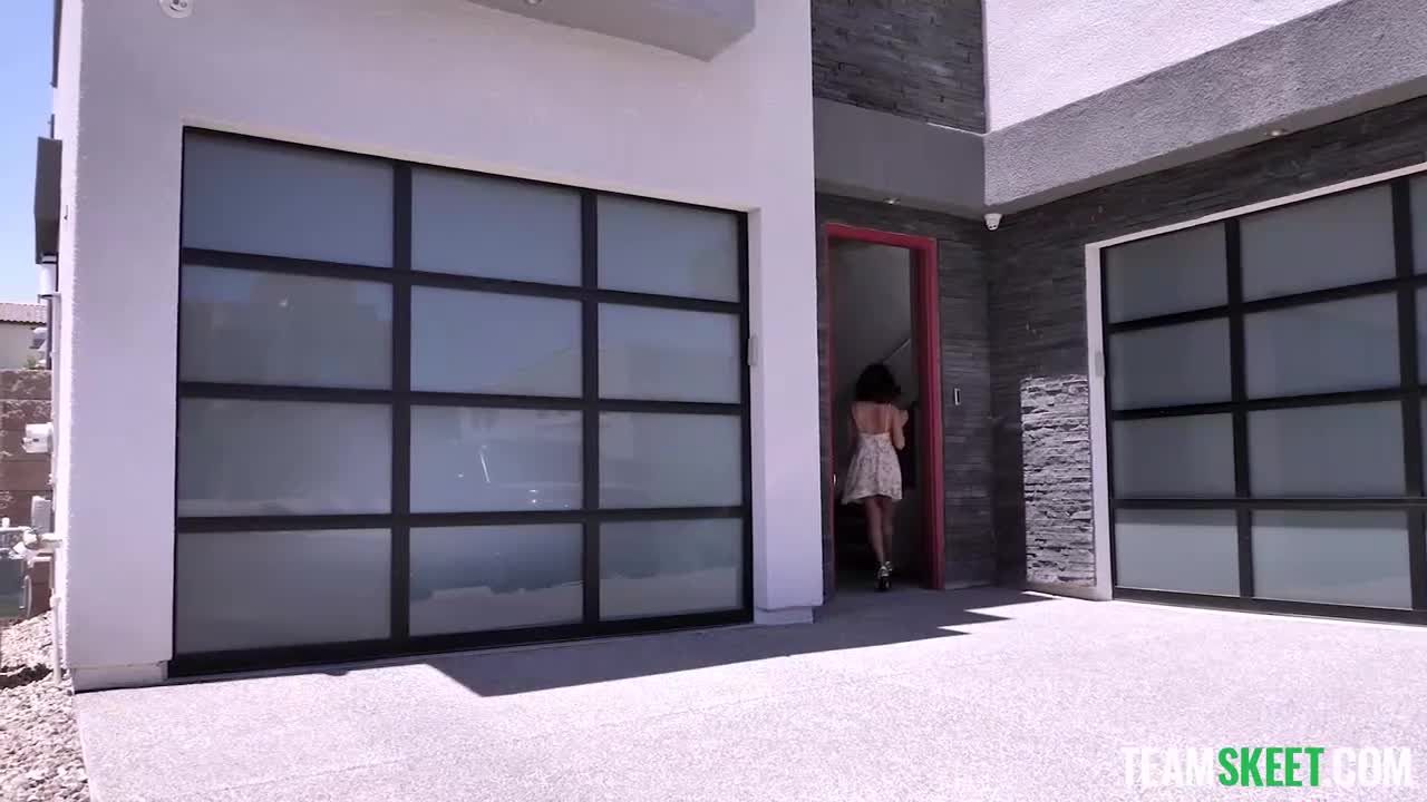 Elite Sarah Banks and Isabella Nice at medium size tits porn Free Porn Videos | BestPornHubs.