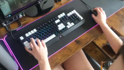 Queen bee's gaming action by