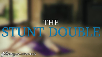 Bouncy Phoenix and Mia's blonde scene