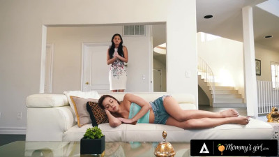Mommy's Girl - fingering sex