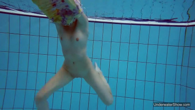 Fantastic tootsie - underwatershow dirt - Underwater Show