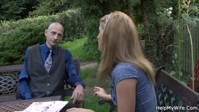 Watch come-hither siren's sex