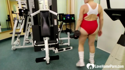 Gym sex with glamour fiancée from Love Home Porn