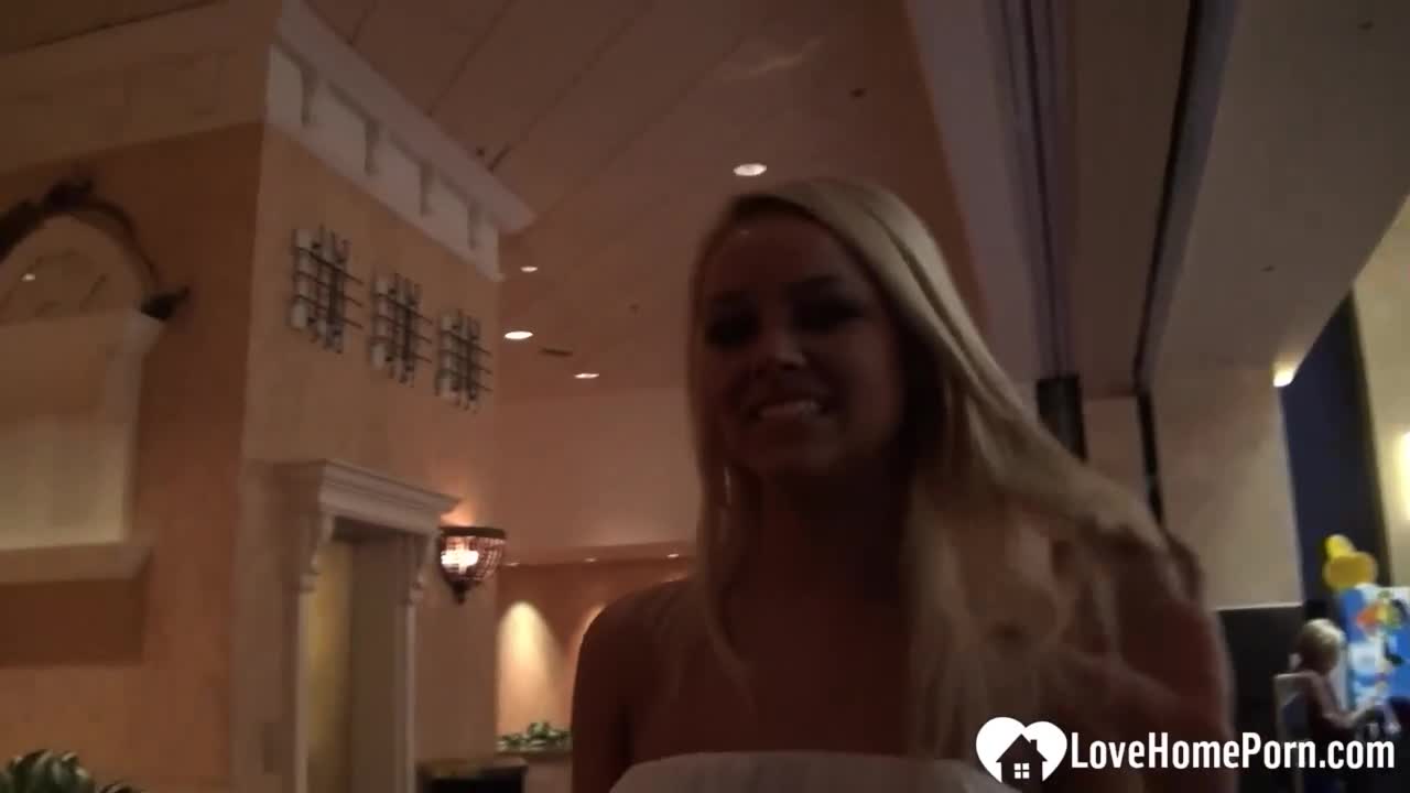 Enticing fancy bit's hotel room action Free Porn Videos | BestPornHubs.