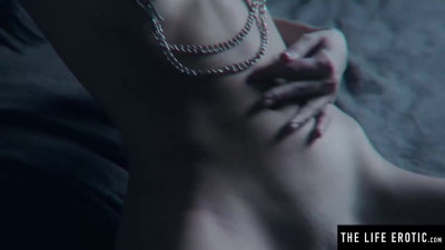 TLE featuring Crystal's fingering her ass smut