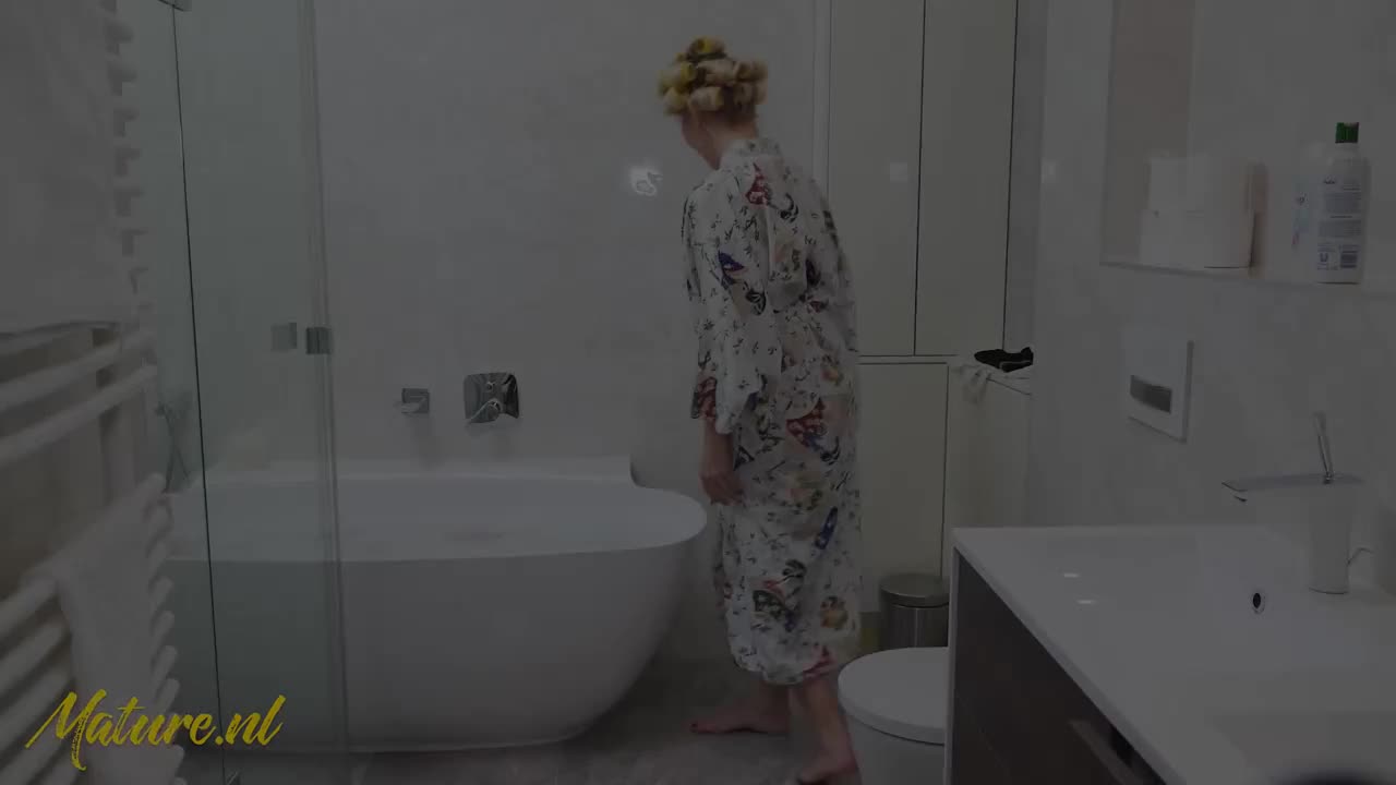 Watch sneaky Julia Pink and Nikki Nuttz's clip Free Porn Videos | BestPornHubs.