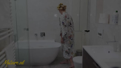 Watch sneaky Julia Pink and Nikki Nuttz's clip