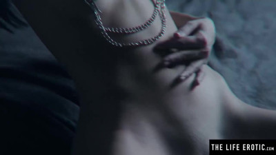 Fantastic lovebird's fingering porn