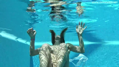 Underwater Show featuring Lindsey Cruz and Lindsay Cruz's underwater teens (18+) trailer