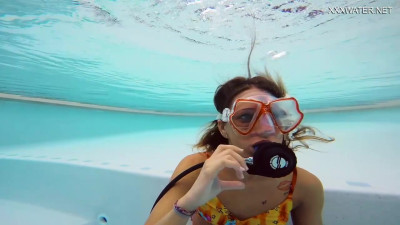 Underwater video with freely Katya from Underwater Show
