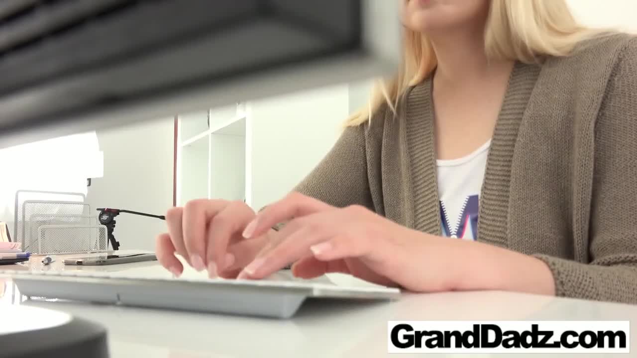 Smiling Pink's fresh pussy video Free Porn Videos | BestPornHubs.