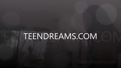 Teen Dreams - eating pussy smut