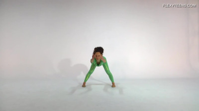 Flexy Teens - hd scene