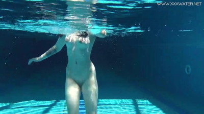 Underwater Show featuring Sheril Blossom and Sheril's solo female porn
