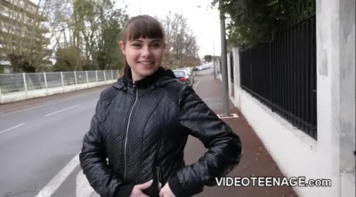 Video Teenage featuring queen bee's euro clip