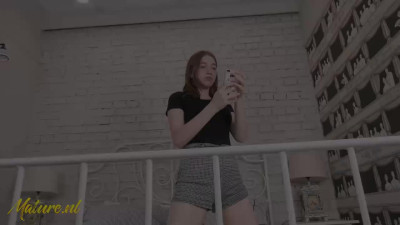 Watch bouncy Eliza Thorn's video