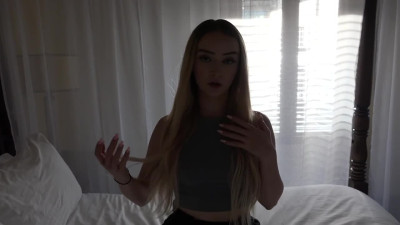 Alluring Maria Kazi and Maria's girlfriend video