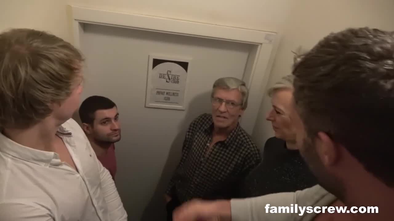 Hottie's doggystyle action by Family Screw Free Porn Videos | BestPornHubs.