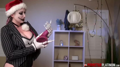 Striking Porsha Carrera and Leya Falcon's butt xxx