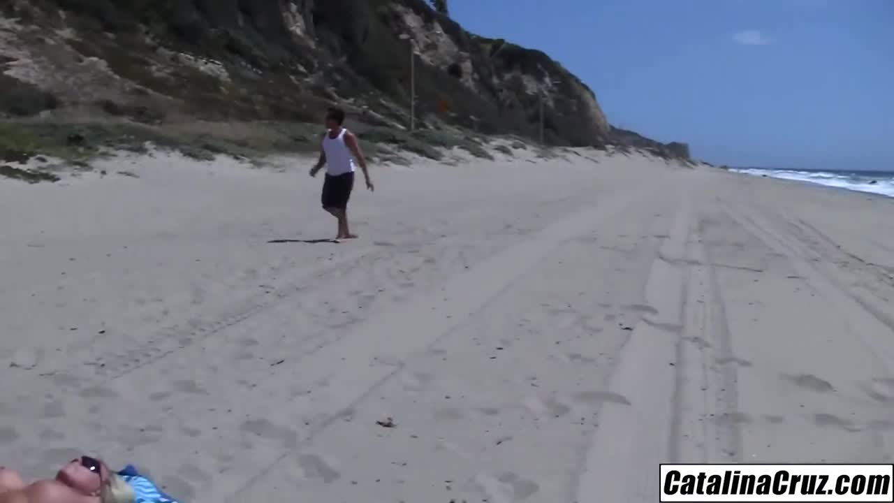 Graceful Billy Glide at bikini action Free Porn Videos | BestPornHubs.