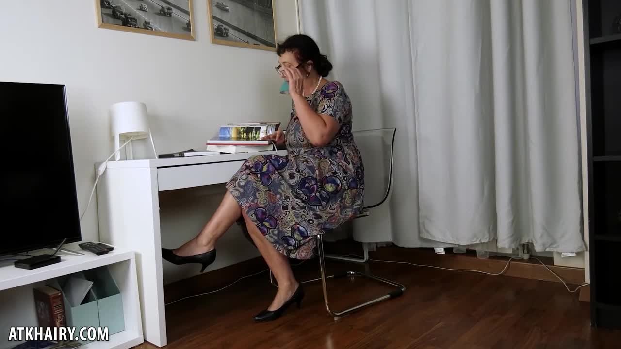 Watch freely Esmeralda's sex Free Porn Videos | BestPornHubs.