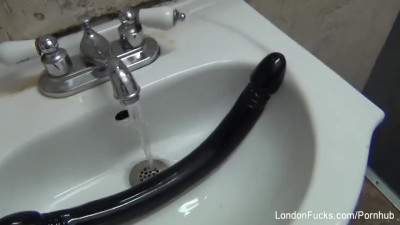 London's close up smut