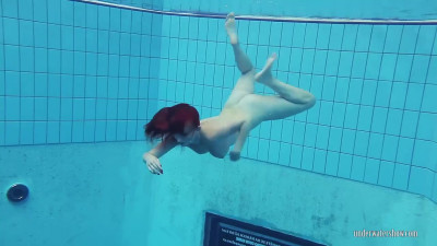 Underwater Show - teen pornstar (18+) xxx