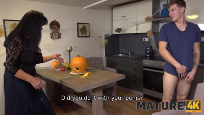 Czech sex with amative doxie from Mature 4k