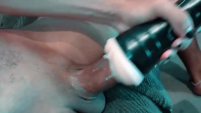 Flashlight video with bendy QroZne from Verified Amateurs