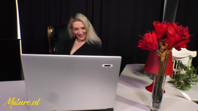 Sandy Big Boobs's toys porn by Mature NL Solo