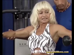 Promiscuous dream girl's mom video