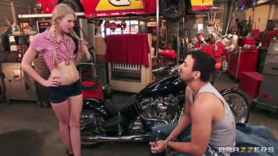 Brazzers Exxtra - doggystyle video