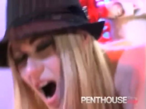 Penthouse featuring Cindy Crawford's close up xxx