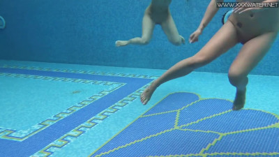 Indescribable Lady Dee and Lizi Vogue - underwater babes smut - Underwater Show