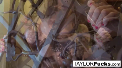 Playful Taylor Vixen at solo scene