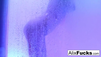 Watch insatiable Alix Lynx's clip