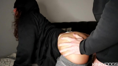 Watch skillful KinkyDogs's action