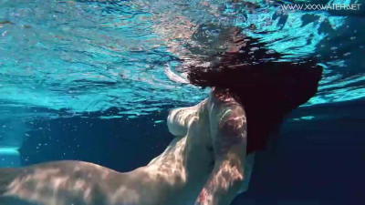 Underwater Show featuring Sheril Blossom and Sheril's brunette dirt