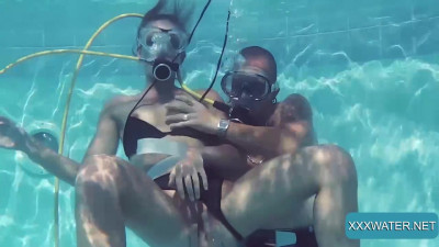 Tireless Minnie Manga and Minnie - underwatershow xxx - Underwater Show