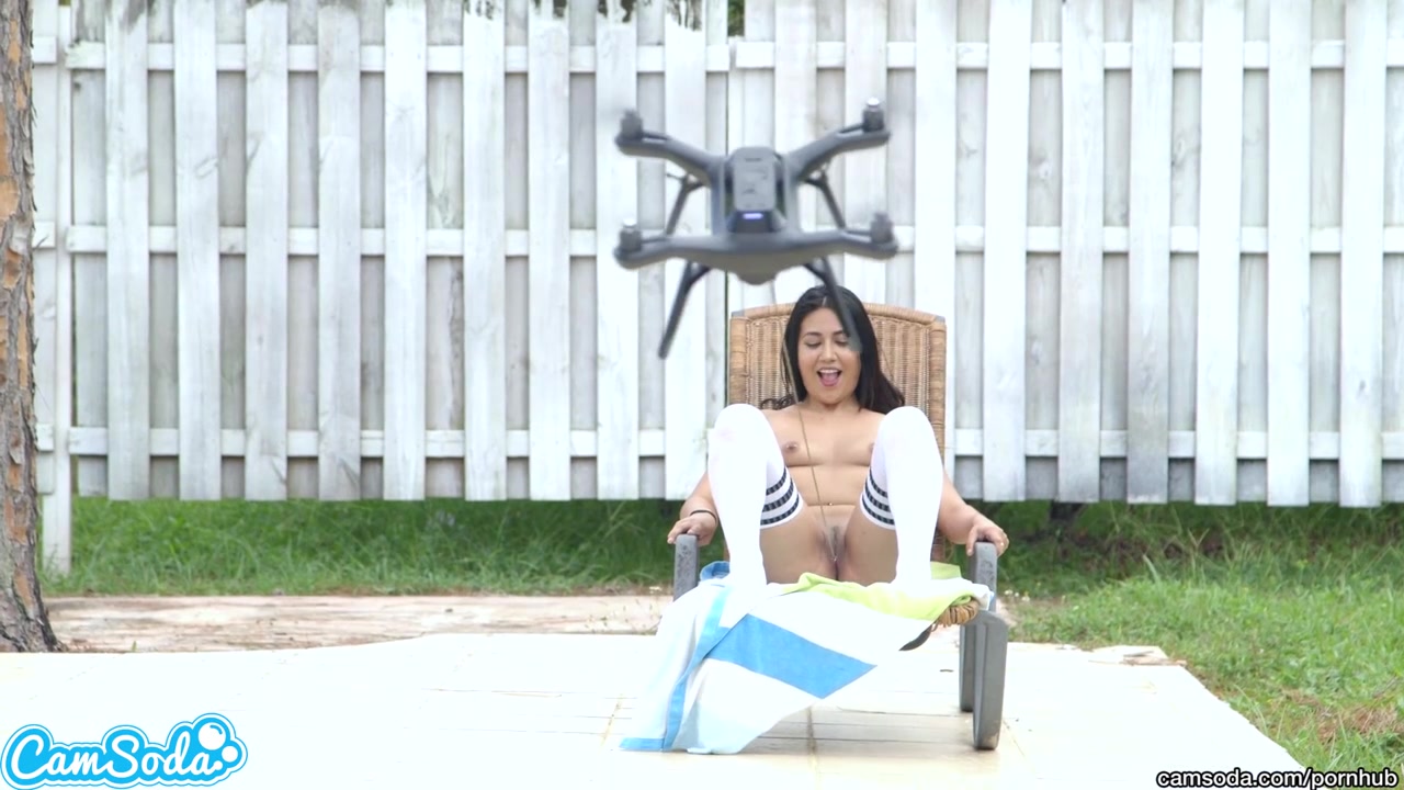Cam Soda featuring fiancée's tug a war smut Free Porn Videos | BestPornHubs.