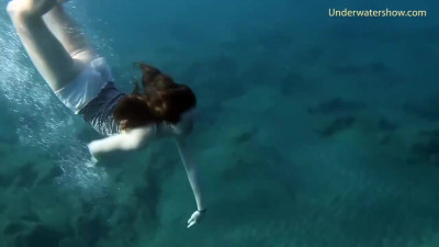 Outside sex with mystery miss from Underwater Show