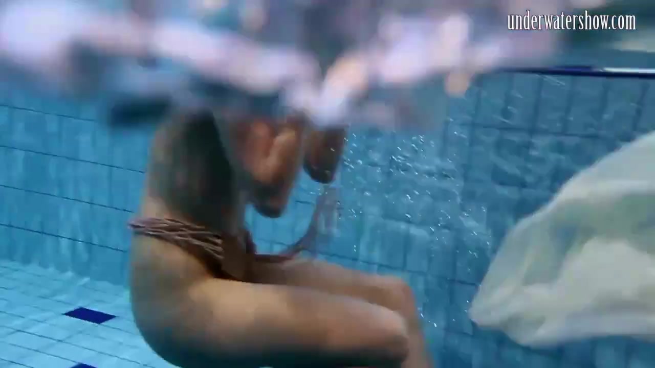 Underwater Show featuring bedmate's babe movie Free Porn Videos | BestPornHubs.