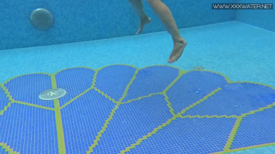 Underwater Show - swimming action