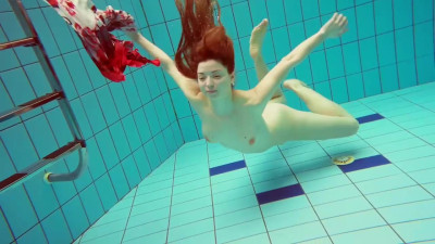 Russian action with alluring cocotte from Underwater Show