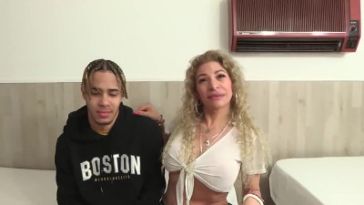FaKings featuring female's fakings scene