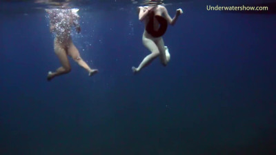 Underwater Show - hd porn