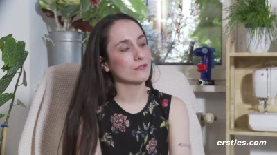 Sensuous Katie - toys trailer - Ersties