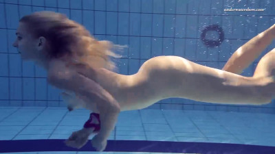 Hd action with witching Elena from Underwater Show