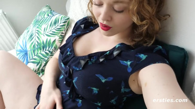 Insatiable Sarah's masturbation action