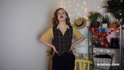 Hot Lovely Luna - redhead clip - Ersties